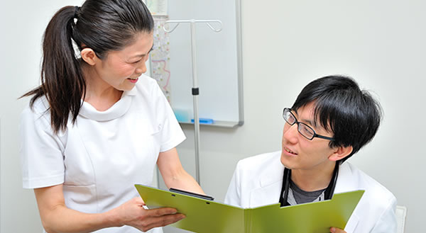 ホームアレーの訪問診療は、担当医制